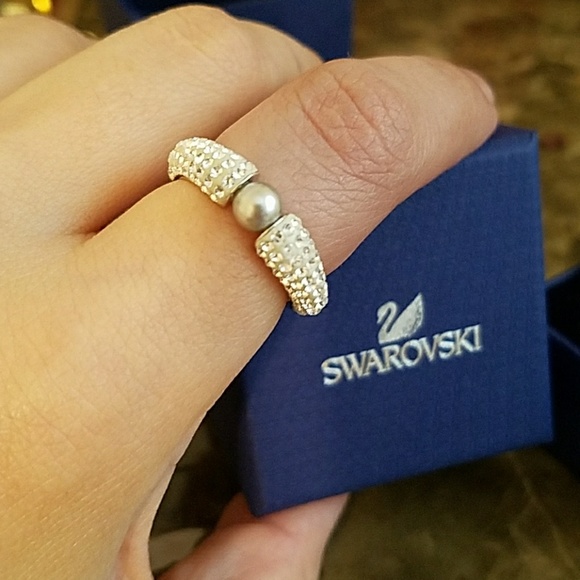 Swarovski ring - Picture 2 of 8